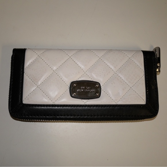 Michael Kors - Picture 4 of 4